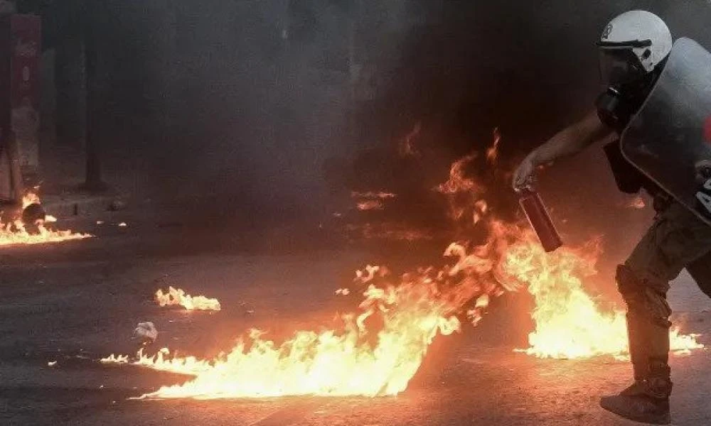 Νίκαια: Επεισόδια και μολότοφ – 11 προσαγωγές